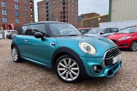 Mini Hatch COOPER 1.5 CHILLI LOOK! JUST 46000 MILES! SERVICE HISTORY! MINI CONNECTED