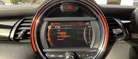 Mini Hatch COOPER 1.5 CHILLI LOOK! JUST 46000 MILES! SERVICE HISTORY! MINI CONNECTED 1