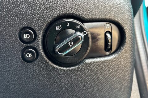 Mini Hatch COOPER 1.5 CHILLI LOOK! JUST 46000 MILES! SERVICE HISTORY! MINI CONNECTED 29