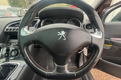Peugeot 3008 HDI CROSSWAY 1.6 HDi,GLASS ROOF,SAT NAV,HEAD UP DISPLAY,F/S/H 26