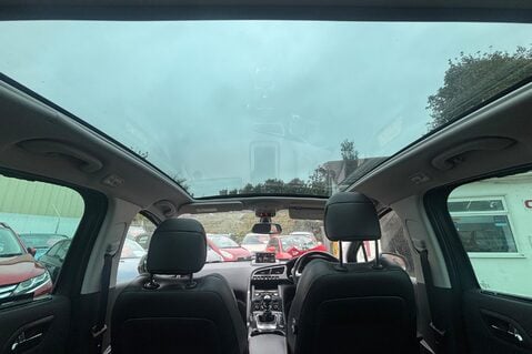 Peugeot 3008 HDI CROSSWAY 1.6 HDi,GLASS ROOF,SAT NAV,HEAD UP DISPLAY,F/S/H 6