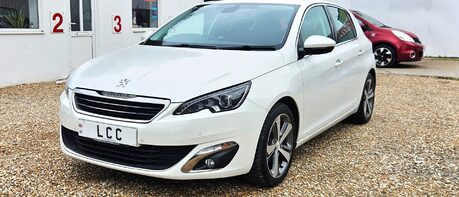 Peugeot 308 PURETECH S/S ALLURE.. AUTOMATIC.. 9 MAIN DEALER SERVICES. 1 PREVIOUS KEEPER 1