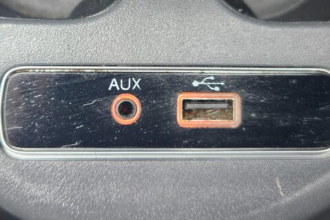 Fiat 500 1.2 LOUNGE LOOK! JUST 62000 MILES! 1 PREVIOUS KEEPER! GLASSROOF ,BLUETOOTH 19