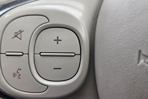 Fiat 500 1.2 LOUNGE LOOK! JUST 62000 MILES! 1 PREVIOUS KEEPER! GLASSROOF ,BLUETOOTH 21