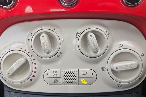 Fiat 500 1.2 LOUNGE LOOK! JUST 62000 MILES! 1 PREVIOUS KEEPER! GLASSROOF ,BLUETOOTH 18