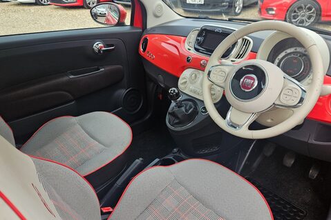 Fiat 500 1.2 LOUNGE LOOK! JUST 62000 MILES! 1 PREVIOUS KEEPER! GLASSROOF ,BLUETOOTH 11