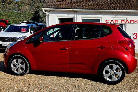 Kia Venga 3 1.6 .. AUTOMATIC.. ELECTRIC SUNROOF.. HEATED FRONT SEATS... 11 SERVICES 13