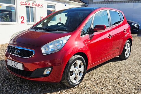 Kia Venga 3 1.6 .. AUTOMATIC.. ELECTRIC SUNROOF.. HEATED FRONT SEATS... 11 SERVICES 2