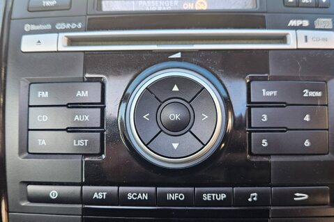 Kia Venga 3 1.6 .. AUTOMATIC.. ELECTRIC SUNROOF.. HEATED FRONT SEATS... 11 SERVICES 28