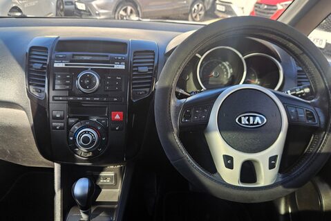 Kia Venga 3 1.6 .. AUTOMATIC.. ELECTRIC SUNROOF.. HEATED FRONT SEATS... 11 SERVICES 20