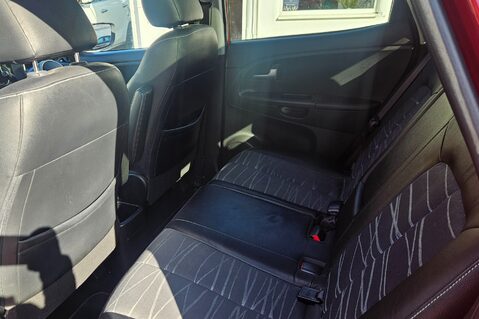 Kia Venga 3 1.6 .. AUTOMATIC.. ELECTRIC SUNROOF.. HEATED FRONT SEATS... 11 SERVICES 22