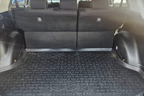 Toyota Rav 4 D-4D BUSINESS EDITION LOOK! 37000 MILES! 1 OWNER! SAT NAVIGATION 16