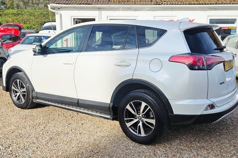 Toyota Rav 4 D-4D BUSINESS EDITION LOOK! 37000 MILES! 1 OWNER! SAT NAVIGATION 10
