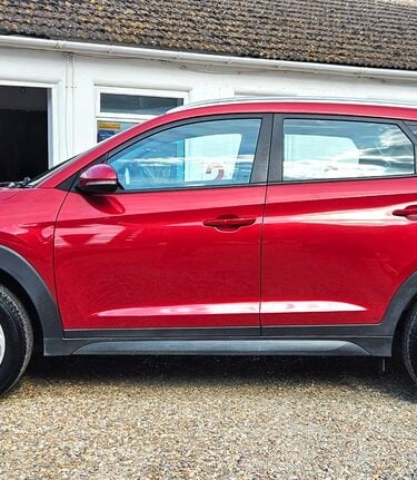 Hyundai TUCSON GDI SE BLUE DRIVE LOOK! 37000 MILES! 1 PREVIOUS OWNER! 8 SERVICES 3