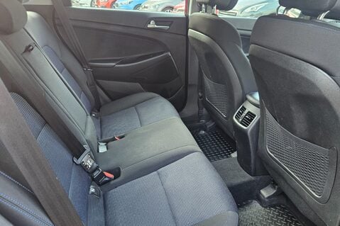 Hyundai TUCSON GDI SE BLUE DRIVE LOOK! 37000 MILES! 1 PREVIOUS OWNER! 8 SERVICES 13