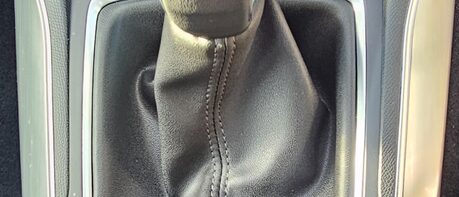 Peugeot 308 PURETECH ALLURE LAST OWNER SINCE 2017..7 SERVICES..SAT NAV.. STUNNING 1