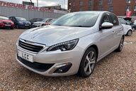 Peugeot 308 PURETECH ALLURE LAST OWNER SINCE 2017..7 SERVICES..SAT NAV.. £35 TAX.. 8