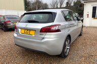 Peugeot 308 PURETECH ALLURE LAST OWNER SINCE 2017..7 SERVICES..SAT NAV.. £35 TAX.. 7