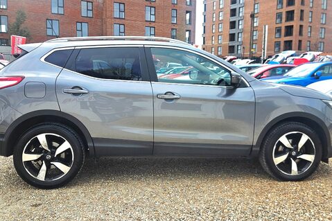 Nissan Qashqai N-TEC PLUS DIG-T.1 PREVIOUS OWNER.GLASS ROOF,SAT NAV,CRUISE,LANE ASSIST   12