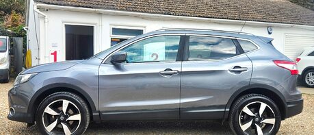 Nissan Qashqai N-TEC PLUS DIG-T.1 PREVIOUS OWNER.GLASS ROOF,SAT NAV,CRUISE,LANE ASSIST   1