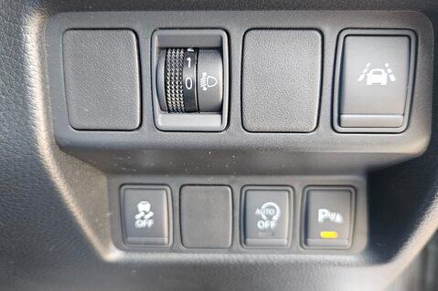 Nissan Qashqai N-TEC PLUS DIG-T.1 PREVIOUS OWNER.GLASS ROOF,SAT NAV,CRUISE,LANE ASSIST   24