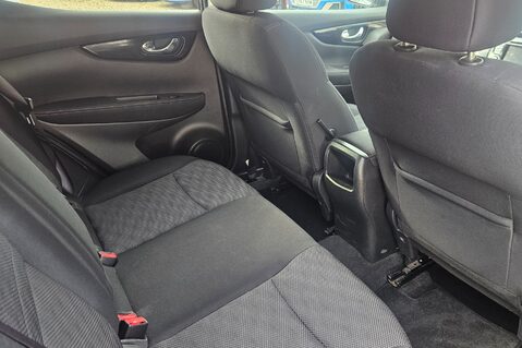 Nissan Qashqai N-TEC PLUS DIG-T.1 PREVIOUS OWNER.GLASS ROOF,SAT NAV,CRUISE,LANE ASSIST   14
