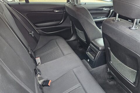BMW 1 Series 118I SPORT LOOK! JUST 58000 MILES! SAT NAV! BLUETOOTH! 13