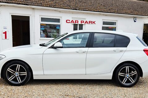 BMW 1 Series 118I SPORT LOOK! JUST 58000 MILES! SAT NAV! BLUETOOTH! 4