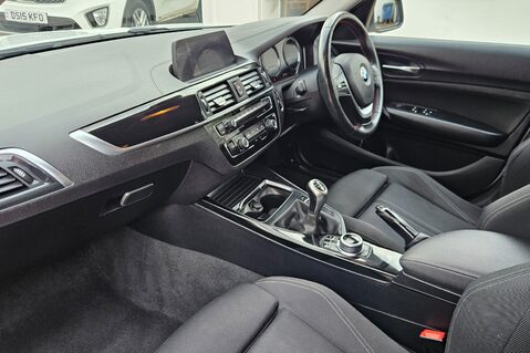 BMW 1 Series 118I SPORT LOOK! JUST 58000 MILES! SAT NAV! BLUETOOTH! 18