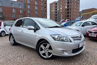 Toyota Auris SR VALVEMATIC LOOK! ONLY 43000 MILES! 10 SERVICE STAMPS LAST ONE @ 39K 1