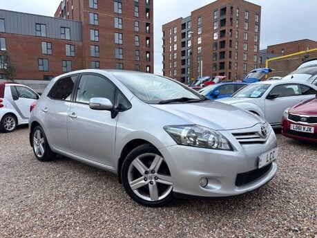 Toyota Auris SR VALVEMATIC LOOK! ONLY 43000 MILES! 10 SERVICE STAMPS LAST ONE @ 39K