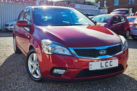 Kia Ceed 1.6 CRDI 2 LOOK! ONLY 59000 MILES! 13 SERVICES LAST ONE AT 58K £35 R/TAX! 8