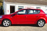 Kia Ceed 1.6 CRDI 2 LOOK! ONLY 59000 MILES! 13 SERVICES LAST ONE AT 58K £35 R/TAX! 3