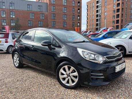 Kia Rio 2 ISG.. 1 PREVIOUS KEEPER.. £35 ROAD TAX.. 11 SERVICE STAMPS.LAST ONE @63K
