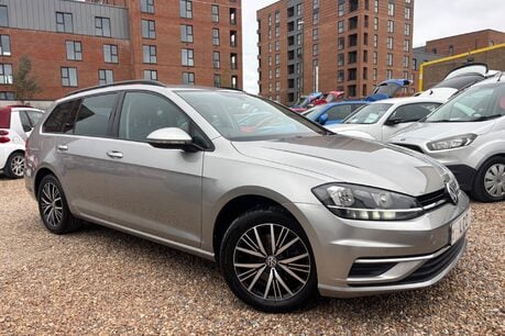 Volkswagen Golf SE NAVIGATION TSI BLUEMOTION TECHNOLOGY