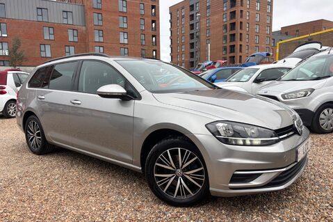 Volkswagen Golf SE NAVIGATION TSI BLUEMOTION TECHNOLOGY 1