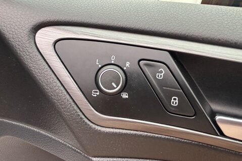 Volkswagen Golf SE NAVIGATION TSI BLUEMOTION TECHNOLOGY 12
