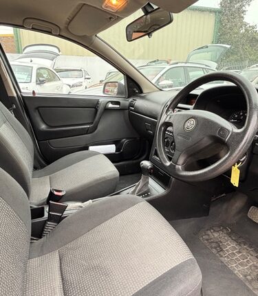 Vauxhall Astra ENVOY 1.6 AUTOMATIC LOOK! JUST 85000 MILES! ULEZ COMPLIANT! 3