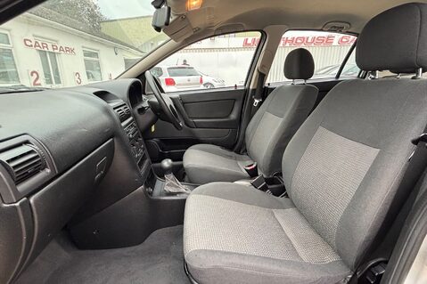Vauxhall Astra ENVOY 1.6 AUTOMATIC LOOK! JUST 85000 MILES! 10
