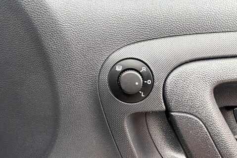 Skoda Fabia SE 12V AIR CONDITIONING! RADIO CD! LOW INSURANCE! 18