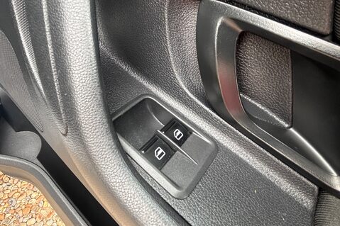 Skoda Fabia SE 12V AIR CONDITIONING! RADIO CD! LOW INSURANCE! 17