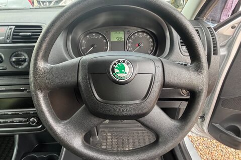 Skoda Fabia SE 12V AIR CONDITIONING! RADIO CD! LOW INSURANCE! 13