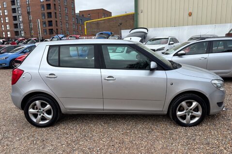 Skoda Fabia SE 12V AIR CONDITIONING! RADIO CD! LOW INSURANCE! 25