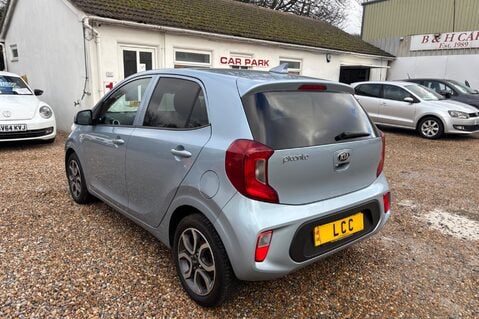 Kia Picanto WAVE. 6 MAIN DEALER SERVICES.. ONLY ONE OWNER.. REVERSING CAMERA.. A/C 8