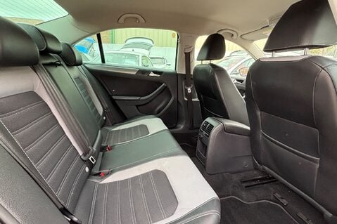 Volkswagen Jetta SPORT TDI BLUEMOTION TECHNOLOGY DSG BLUETOOTH! £35 ROAD TAX! 24