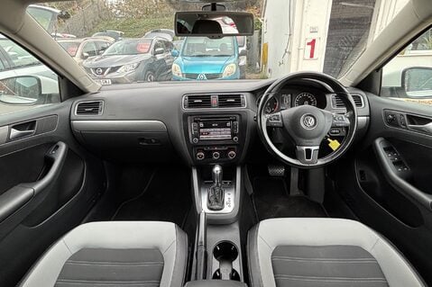 Volkswagen Jetta SPORT TDI BLUEMOTION TECHNOLOGY DSG BLUETOOTH! £35 ROAD TAX! 9