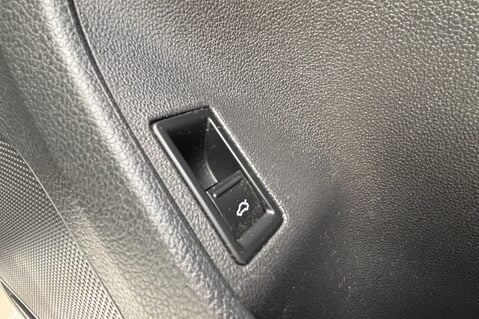 Volkswagen Jetta SPORT TDI BLUEMOTION TECHNOLOGY DSG BLUETOOTH! £35 ROAD TAX! 28