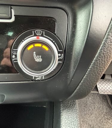 Volkswagen Jetta SPORT TDI BLUEMOTION TECHNOLOGY DSG BLUETOOTH! £35 ROAD TAX! 3