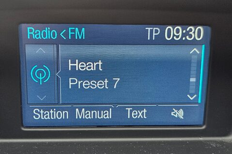 Ford Fiesta 1.0 TITANIUM LOOK! ONLY 11000 MILES! £20 ROAD TAX!  6