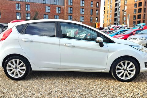 Ford Fiesta 1.0 TITANIUM LOOK! ONLY 11000 MILES! £20 ROAD TAX!  1